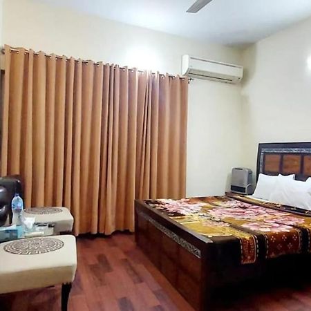 Mulberry Guest House F-10 Islamabad Buitenkant foto