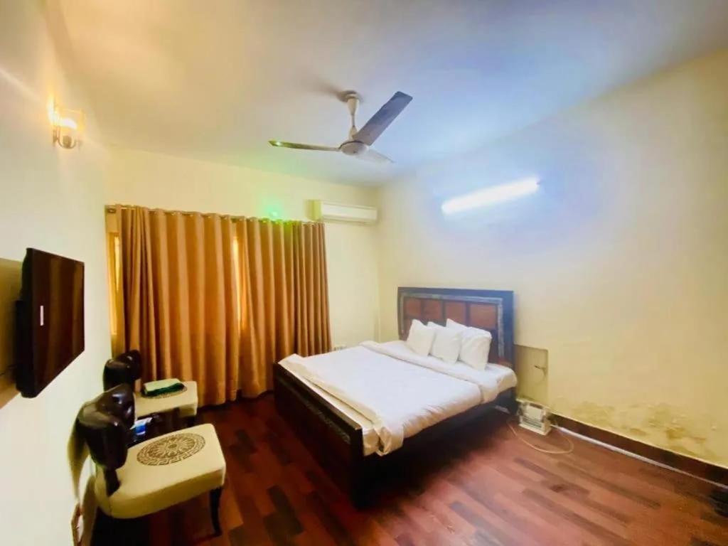 Mulberry Guest House F-10 Islamabad Buitenkant foto