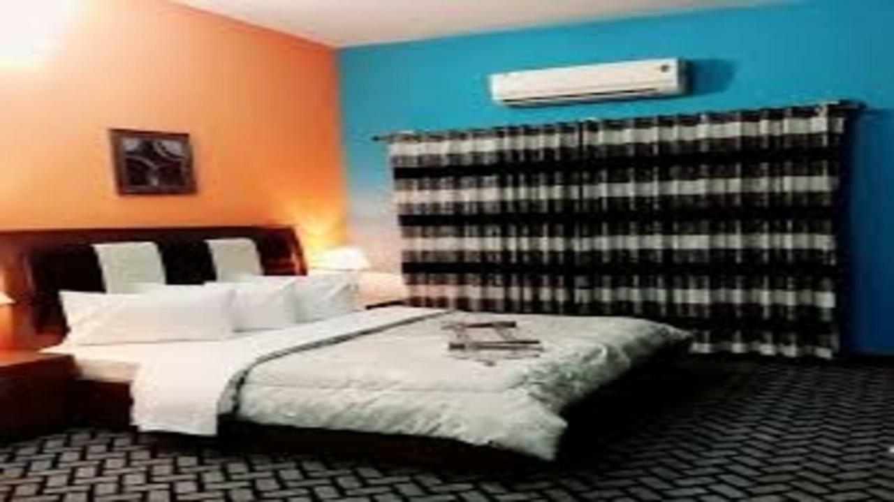 Mulberry Guest House F-10 Islamabad Buitenkant foto